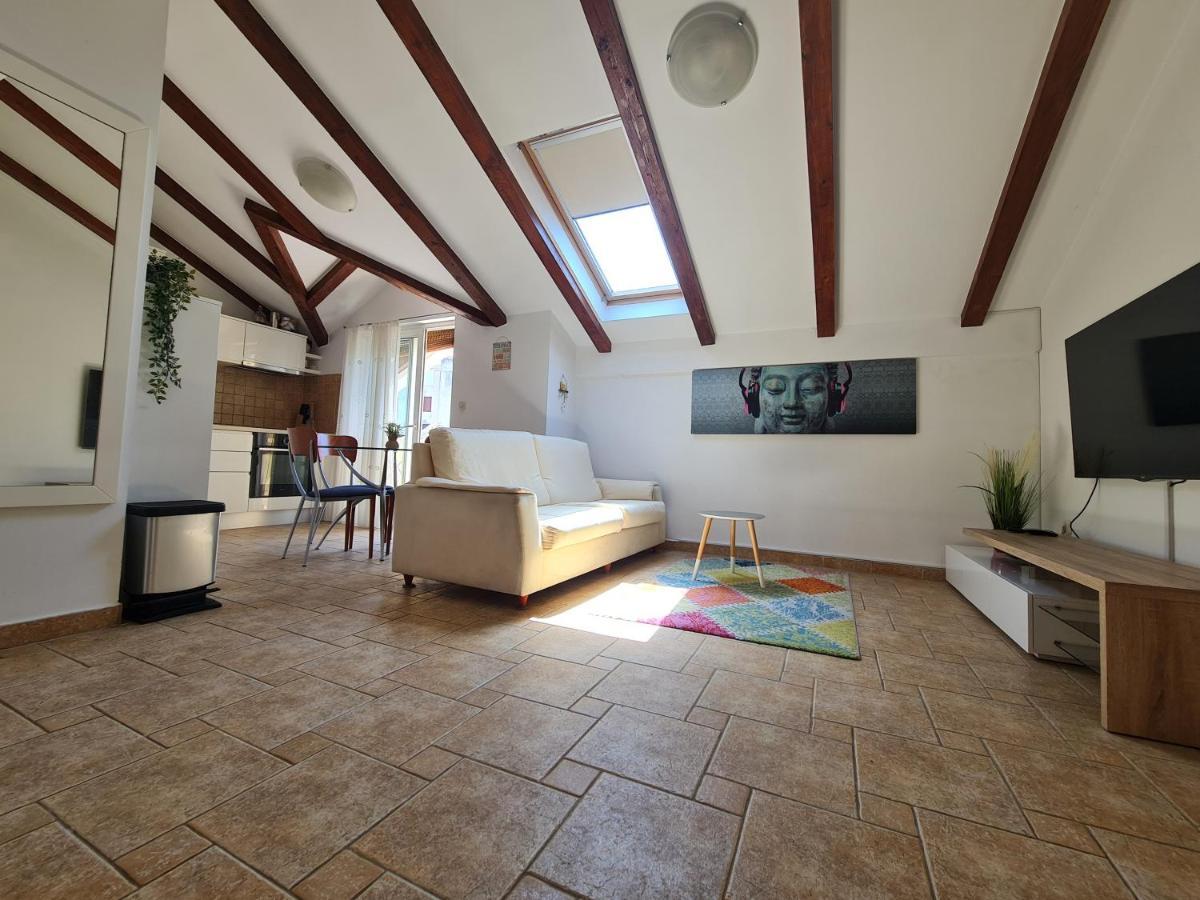 Roko Apartmán *