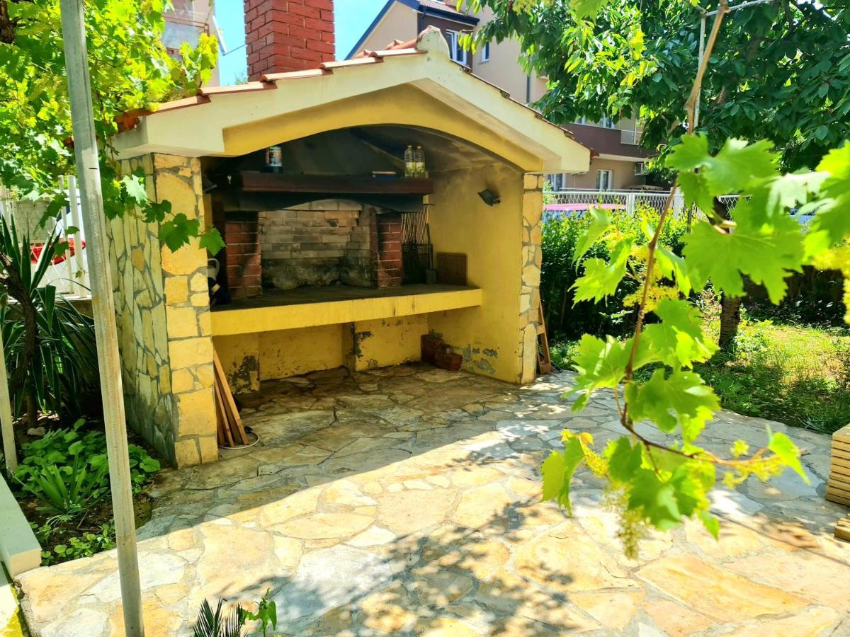 Roko Apartment